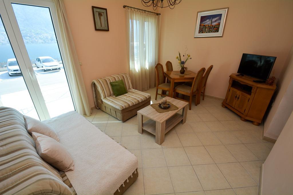 Apartments Jovanovic Kotor Exterior photo